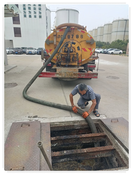 新干隔油池清掏