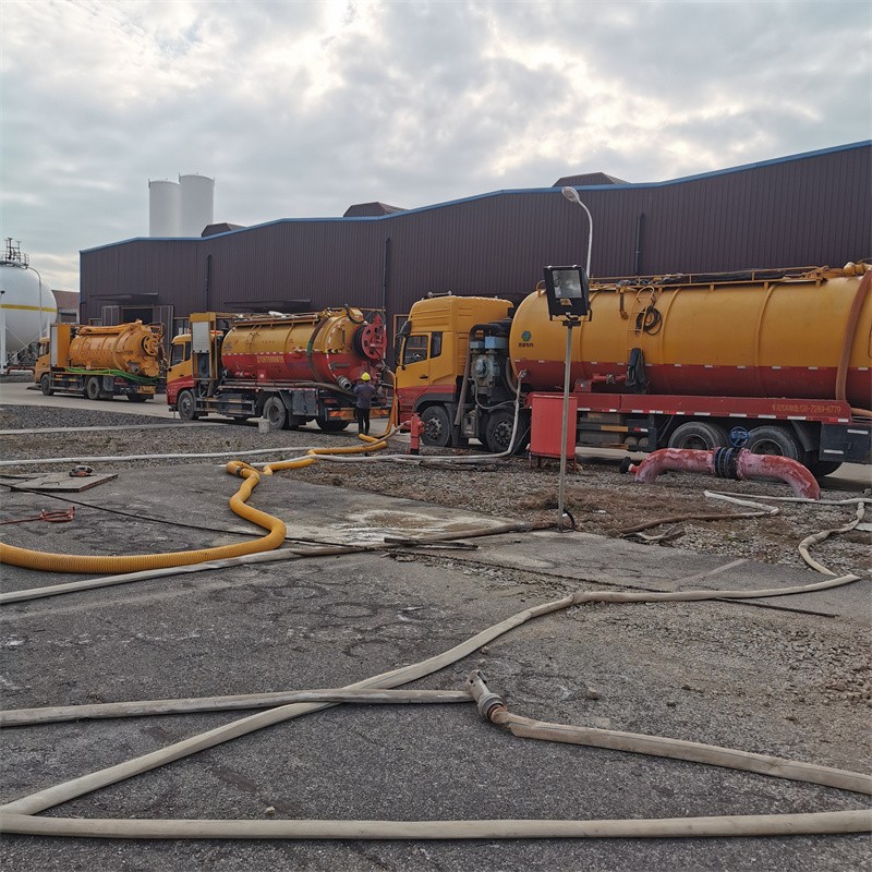 新干污水池清理