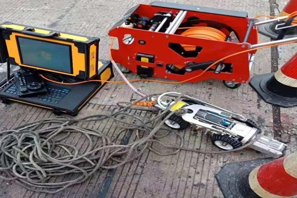 新干CCTV管道检测机器人