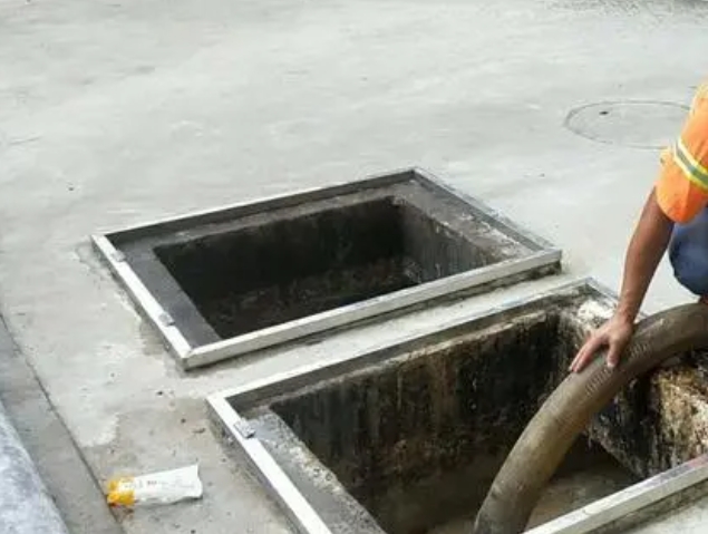 新干化粪池清理